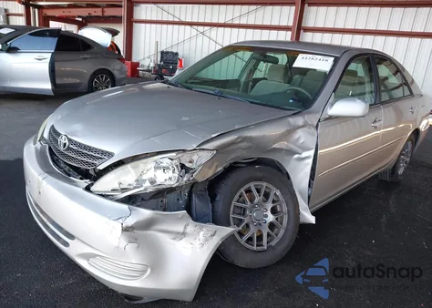 2004 Toyota Camry Le z USA, uszkodzony, nr VIN 4T1BE32K74U917845